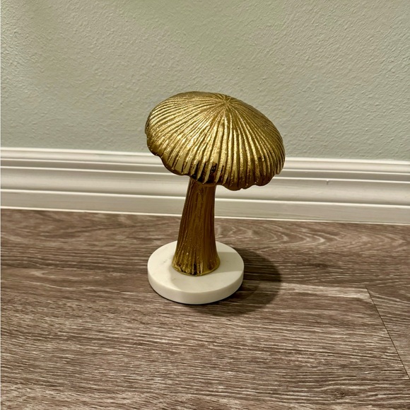 Gold Mushroom Metal Figurine with Marble stand/base. NWT - Picture 2 of 8